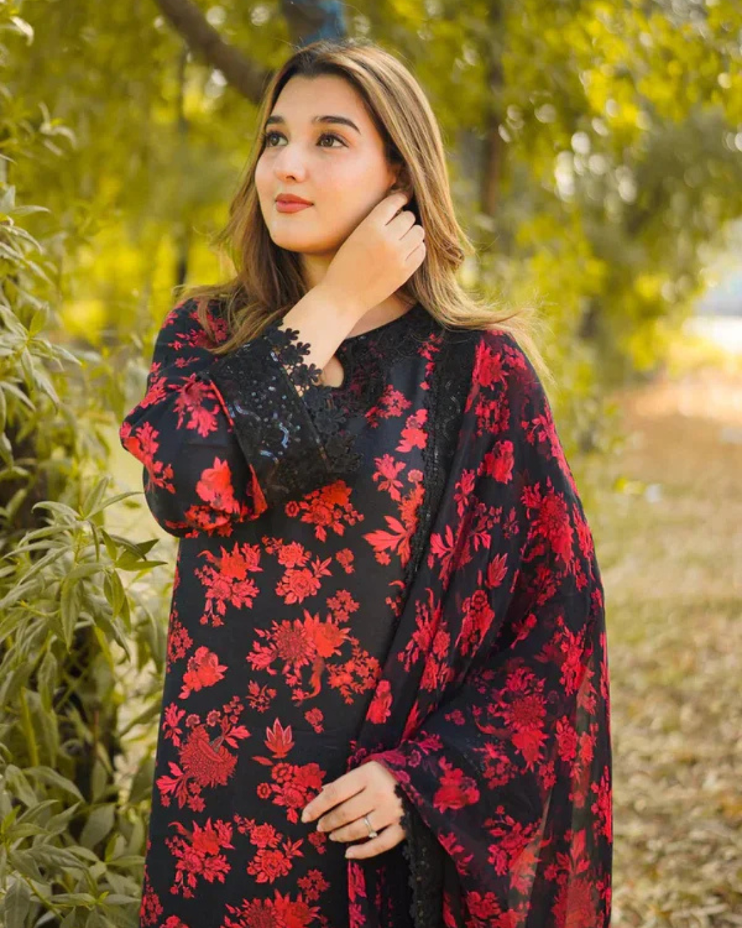 3-Piece Printed Lawn Suit with Embroidered Details & Chiffon Dupatta