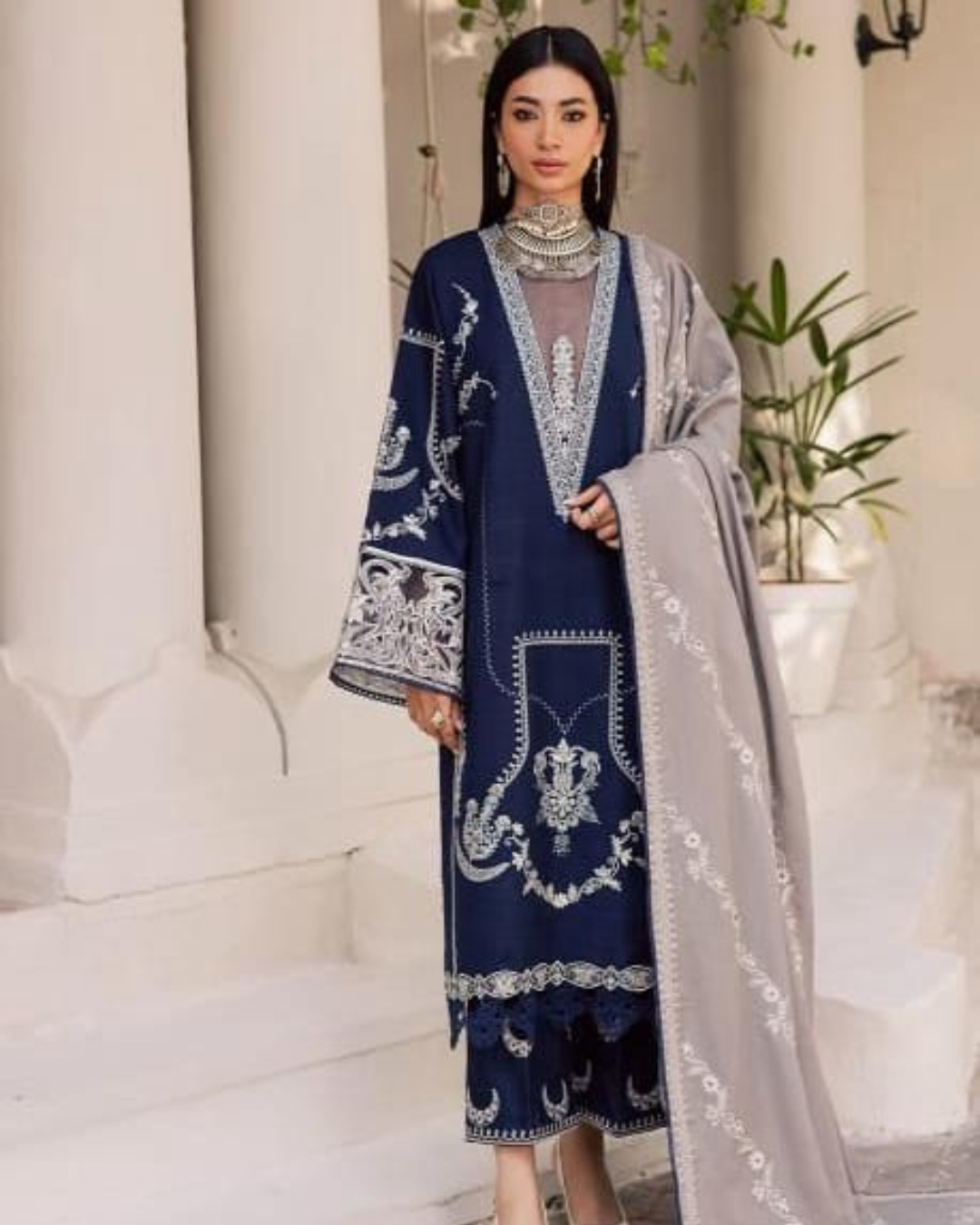 3-Piece Embroidered Cotton Lawn Suit with Heavy Daman Patch
