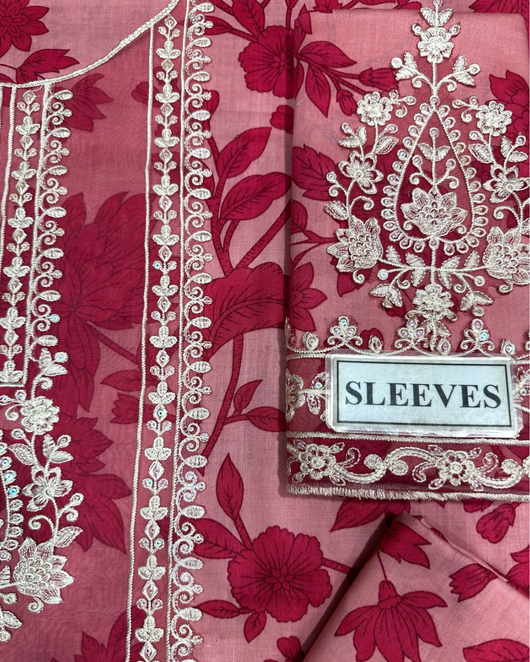 3-Piece Unstitched Printed Lawn Suit with Chiffon Dupatta