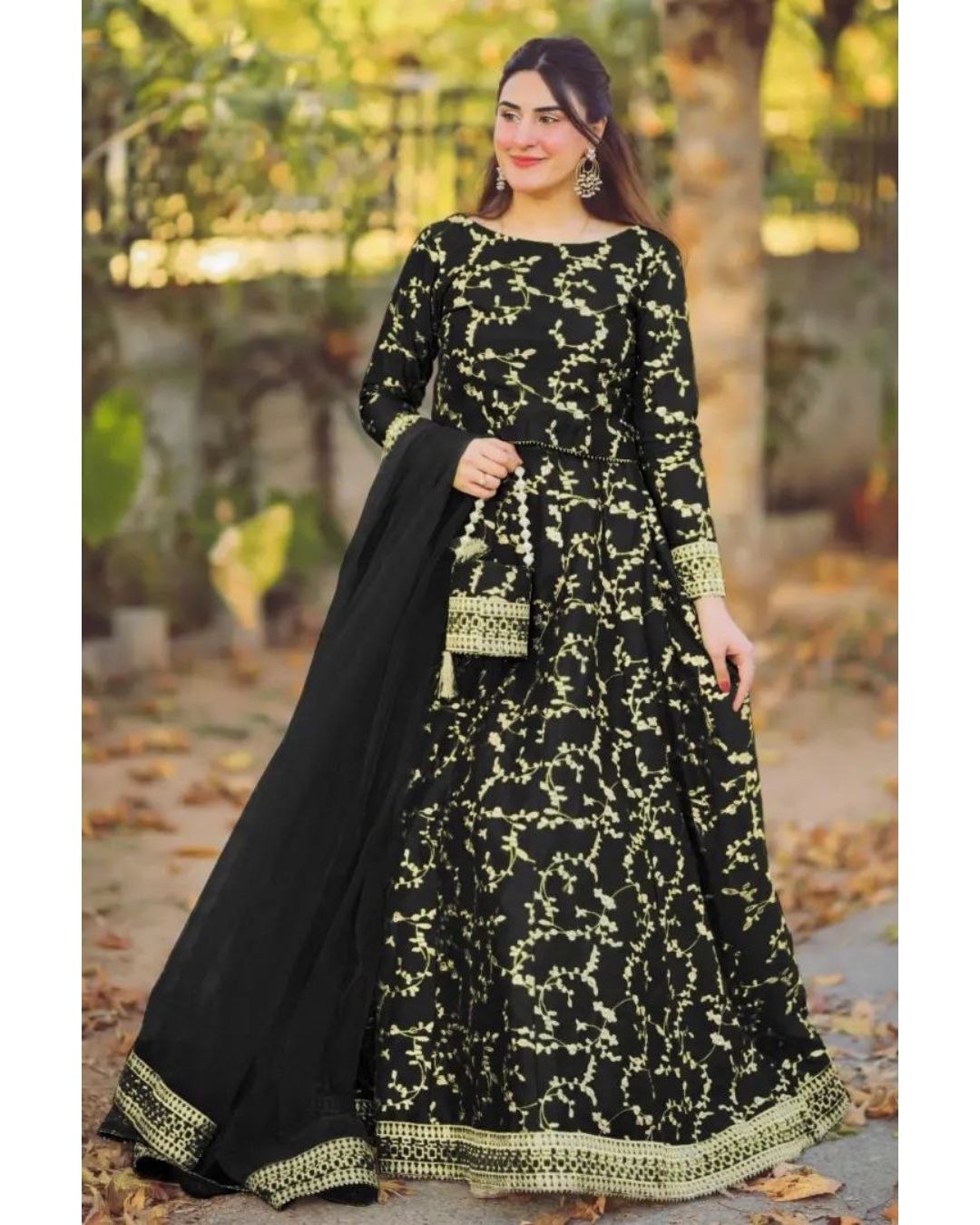 Embroidered Top & Flare Skirt Set with Dupatta & Potli (4PC)